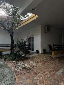 Meteora Mandras House