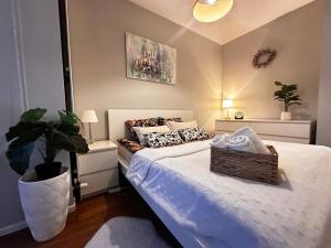 GrzybowskaStreet Parking PlatinumTowers