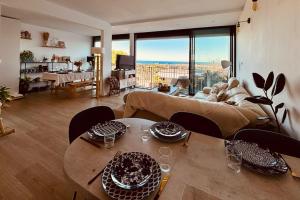 Family villa for 8 people with sea view