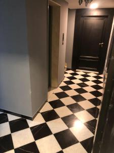 Compact Boutique studio in Bandra, off Pali Hill