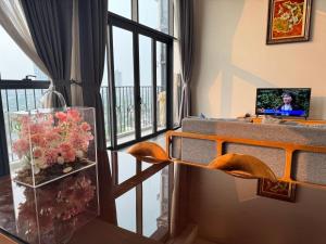Moon Corner at Westlake - PentStudio Ha Noi, Duplex w Bath, 5mins to Lotte Mall