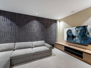 Chalet spacieux à Courchevel avec piscine et sauna - FR-1-568-27