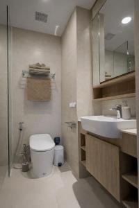 Skypark Celeste with stunning golf course view