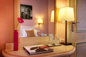 Hotels Hotel Louvre Sainte Anne : photos des chambres