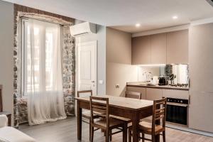 Romantic Chic Apartment by Quokka 360 - Charming Historic Apartment in Como Center