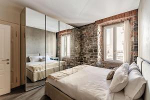 Romantic Chic Apartment by Quokka 360 - Charming Historic Apartment in Como Center