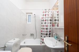 Sainis Rooms 5 - Cozy Apartment for Four People with Full Kitchen