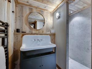 Appartement de charme pour 8 personnes avec parking et WIFI près des pistes - FR-1-690-15