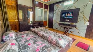 Forest Heaven A 3BR homestay by Homeyhuts