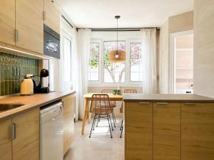 Villa in Playa den Bossa, 5 min SupermarketBBQ