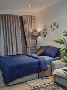 Cozy Apartment City & Mountain View with balcony FREE NETFLIX with pools sauna and sunbathing