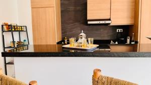 5min to the Beach Luxury Apt with a pool