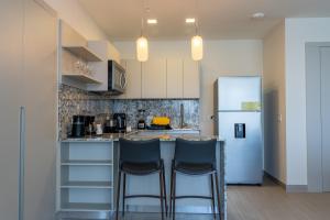 Modern 1BR Apartment with Park Views in Panama City