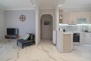 Deon Apartment by RentalsPro - Nea Plagia Halkidiki