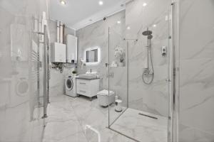 Central Elegance City Life 3BEDRM Joseph Boulevard Residence