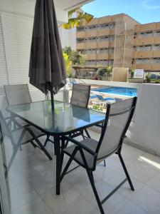 Las Americas Apartment with pool direct access