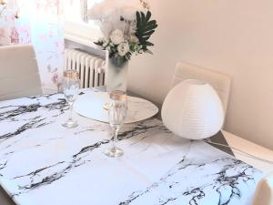 Luino Flowers Home