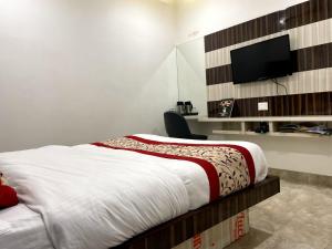 hotel pooja paharganj