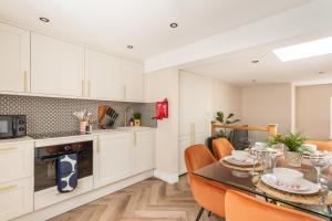 Stylish Brighton Stay - Sleeps 7