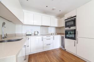 London Apartment Near Emirates Stadium Sleeps 5