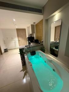 Jacuzzi room gurgaon
