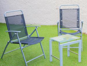 Sunny Room in High Wycombe with Private Parking