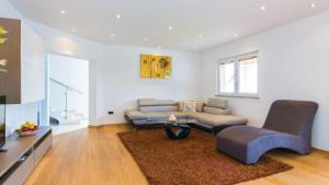 Villa Happiness pool&Wellness by Villas Guide
