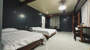 Vườn Nhãn Hòa Thuận homestay