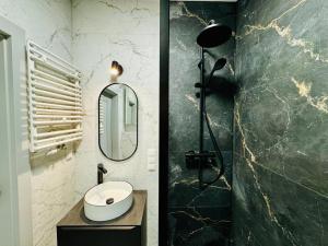 Amber Seaside - Luxury Apartment with Balcony and Parking in Gdansk