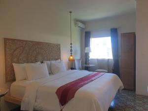 Townhouse Oak near Beach Walk Shopping Mall formerly Sus Cottages Legian