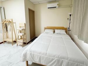 Mingle Banglumphu Staycation