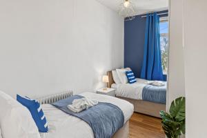 New Modern 3BR Home Near Town Centre with Garden