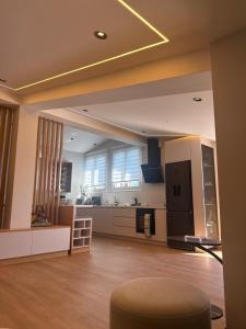 The Penthouse Pool Suite