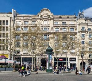 Studio Champs-Elysées - Paris VIII