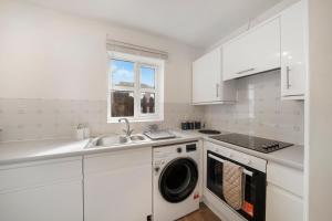 Close to Elstree Spacious One Bedroom Long Stay Welcome
