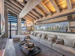 Chalet de luxe à Courchevel avec piscine et personnel 15 pers - FR-1-562-71