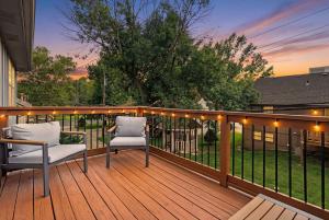 The Westwood - Charming Duplex Walkable to Plaza
