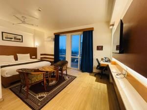 Golden Pent House
