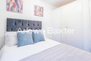 Stylish 2 Bedroom Home in Reading