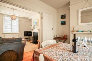 Stunning House that Sleeps 7 in heart of Salcombe