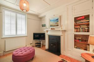 Stunning House that Sleeps 7 in heart of Salcombe