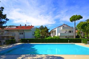 Sweet holiday apartment with pool