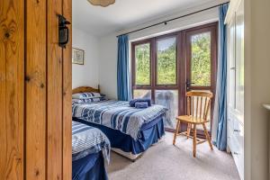 Fabulous 4 Bed Barn with Shared Pool, Noss Mayo