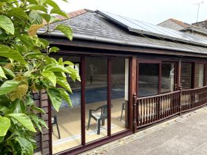Fabulous 4 Bed Barn with Shared Pool, Noss Mayo
