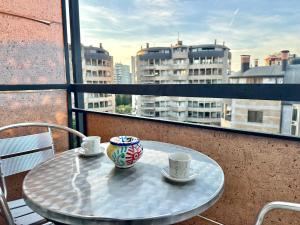 Chic Studio con Cucina Indipendente e Terrazzino