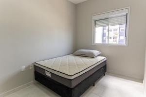 Apto Beira Mar com Piscina e Garagem em Umuarama