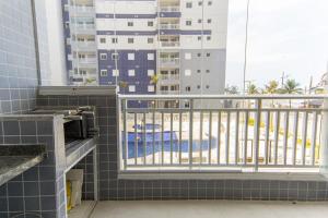 Apto Beira Mar com Piscina e Garagem em Umuarama