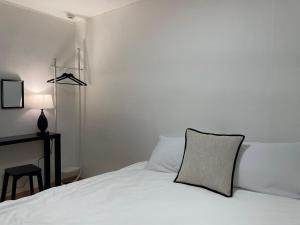 Stay Soom l Hapjeong Station 5 min