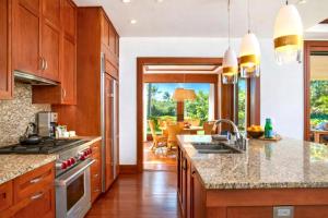 Kapalua Bay Resort 2 Free Cars KBM Resorts Ocean Views 2 Multi-Listing Units 6 Bedroom MON ML-3815