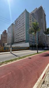Lindo Apartamento no Canto do Forte,Pé na areia